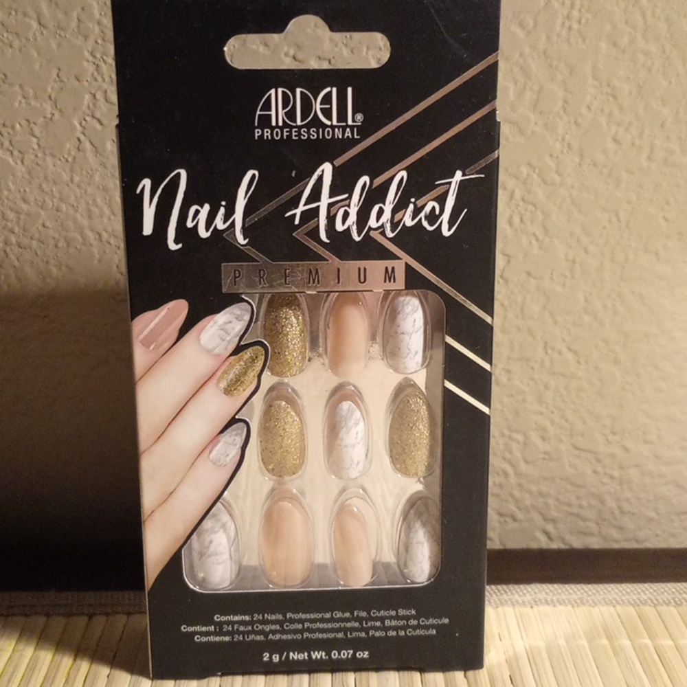 NWT NIB Ardell Nail Addict Premium - Gold & Ivory Marble Multicolor